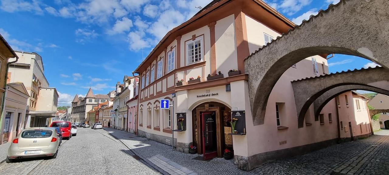 Hôtel Konselsky Senk Domažlice Extérieur photo